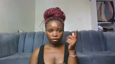 Snapshot of sexy_ebony_princess chatting on December 15, 10:19 am Trina online show from December 15, 10:19 am