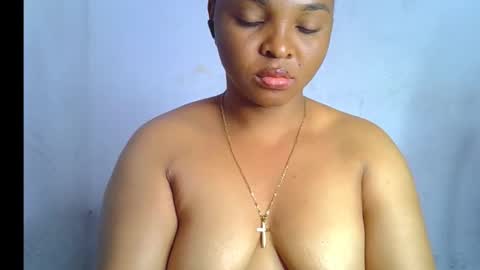 Clara online show from December 3, 7:01 pm