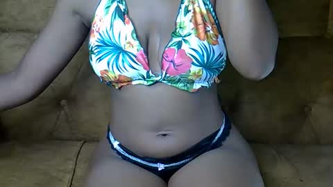 Ellahh online show from March 7, 1:13 am