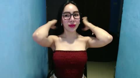 sexy_emily92 online show from December 21, 12:34 pm