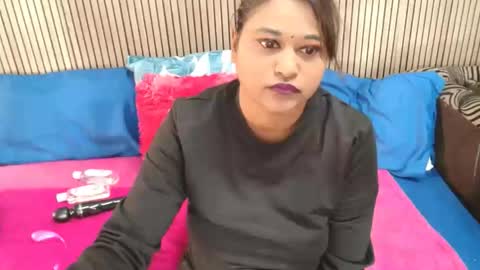sexy_eva42xxx online show from June 7, 7:45 am