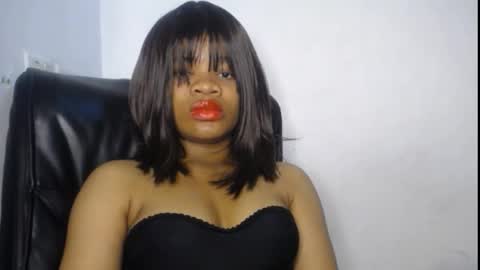 Snapshot of sexy_goddess_pet chatting on May 11, 7:33 pm Ella online show from May 11, 7:33 pm