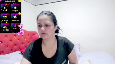 Snapshot of sexy_jhoan77 chatting on June 15, 6:26 am Jhoan online show from June 15, 6:26 am
