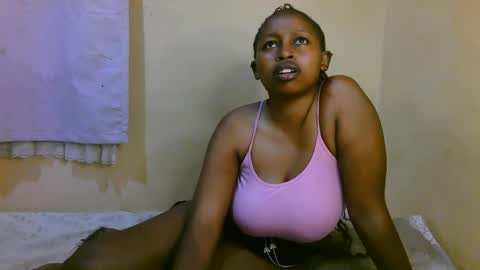 Snapshot of sexy_latasha chatting on May 11, 4:04 pm sexy_latasha online show from May 11, 4:04 pm
