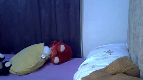 Snapshot of sexy_leila3 chatting on June 7, 11:19 pm kayla online show from June 7, 11:19 pm