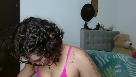 Snapshot of sexy_lia_latina chatting on May 17, 4:54 am Celeste online show from May 17, 4:54 am