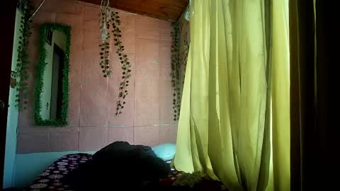 sexy lolas online show from June 3, 6:46 pm