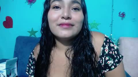 Snapshot of sexy_love_15 chatting on December 21, 4:09 am SIRENA LOVE online show from December 21, 4:09 am