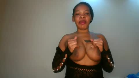 sexy_lyna online show from July 7, 7:34 am