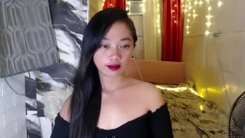 Snapshot of sexy_maria13 chatting on December 30, 10:32 am mariamitch online show from December 30, 10:32 am
