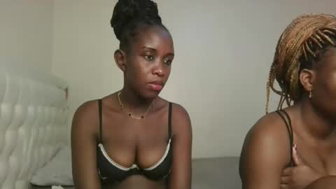 Snapshot of sexy_maya3 chatting on November 18, 9:03 am maya online show from November 18, 9:03 am