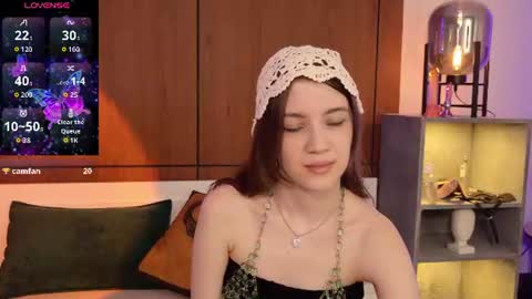 Alison online show from July 4, 8:37 pm