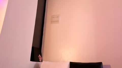 Snapshot of sexy_mia6 chatting on June 16, 6:05 am sexy_mia6 online show from June 16, 6:05 am