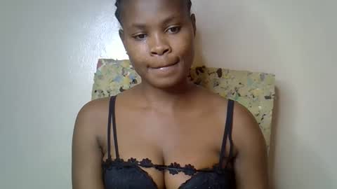 Molyne online show from April 30, 1:28 pm