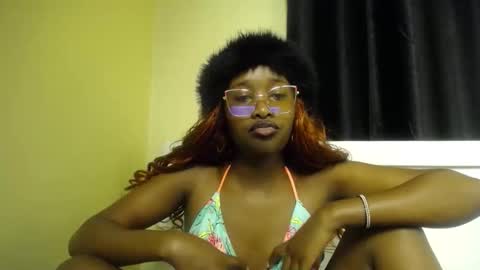 Snapshot of sexy_obsession4 chatting on November 18, 9:41 pm sexy_obsession4 online show from November 18, 9:41 pm