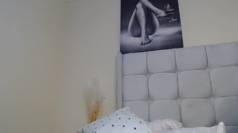 Snapshot of sexy_queen_eva chatting on February 7, 7:06 pm eva am online everyday except friday online show from February 7, 7:06 pm