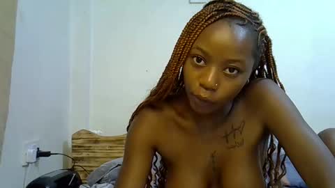 Snapshot of sexy_sasy chatting on February 19, 3:52 pm sexy_sasy online show from February 19, 3:52 pm