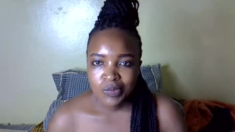 Snapshot of sexy_sazii chatting on October 7, 10:34 am sexy_sazii online show from October 7, 10:34 am
