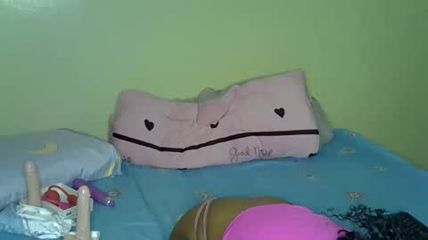 Snapshot of sexy_shan09 chatting on November 17, 2:50 am sexy_shan09 online show from November 17, 2:50 am