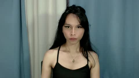 Snapshot of sexy_shanee chatting on June 22, 10:45 am shane online show from June 22, 10:45 am