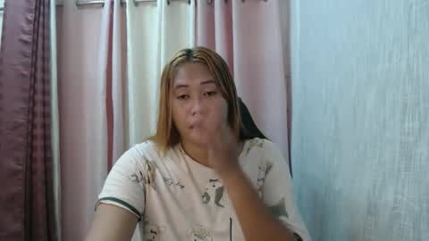 SOFIE  The woman who lives in the province online show from June 10, 9:19 am