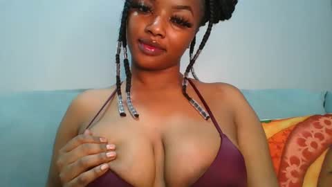 Snapshot of sexy_sweetcandy chatting on December 24, 9:22 pm sexy sweetcandy online show from December 24, 9:22 pm