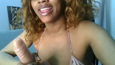 Snapshot of sexy_sweetcandy chatting on September 13, 5:07 am sexy sweetcandy online show from September 13, 5:07 am