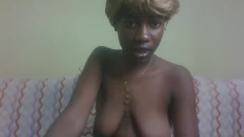 sexy_waitress online show from June 6, 10:36 pm