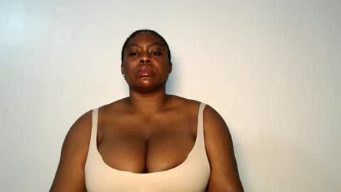 Snapshot of sexy_wetpussyy chatting on October 29, 10:44 pm Luna online show from October 29, 10:44 pm