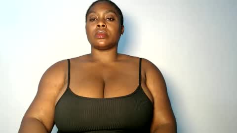 Snapshot of sexy_wetpussyy chatting on November 7, 11:16 pm Luna online show from November 7, 11:16 pm