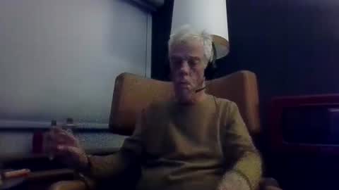 Daddy online show from December 18, 9:04 am