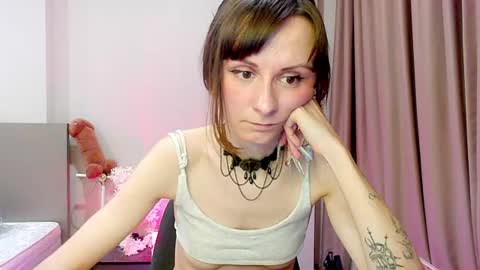 Snapshot of sexy_wise_kind chatting on June 10, 7:02 pm Mandy Green online show from June 10, 7:02 pm