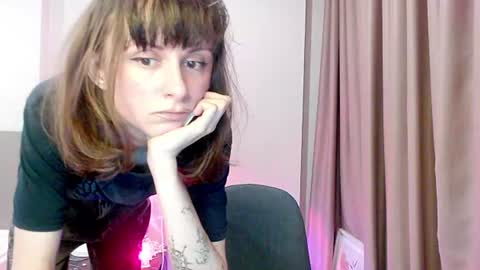 Snapshot of sexy_wise_kind chatting on June 17, 9:27 pm Mandy Green online show from June 17, 9:27 pm