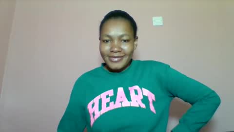 Snapshot of sexyapple2002 chatting on September 13, 6:57 am sexyapple2002 online show from September 13, 6:57 am