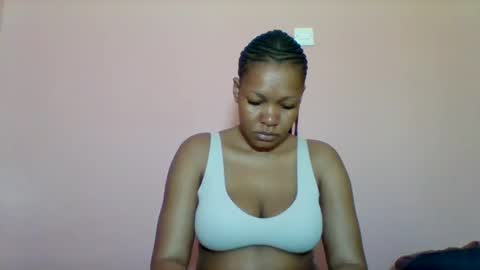 Snapshot of sexyapple2002 chatting on September 22, 6:04 am sexyapple2002 online show from September 22, 6:04 am