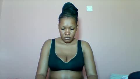 Snapshot of sexyapple2002 chatting on September 23, 7:11 am sexyapple2002 online show from September 23, 7:11 am