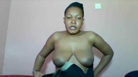 Snapshot of sexyapple2002 chatting on October 4, 6:55 am sexyapple2002 online show from October 4, 6:55 am