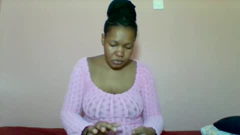 Snapshot of sexyapple2002 chatting on October 10, 8:24 am sexyapple2002 online show from October 10, 8:24 am