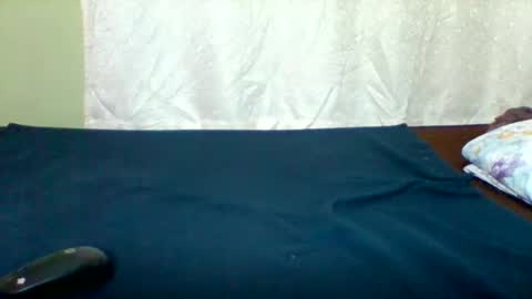 Snapshot of sexyapple2002 chatting on October 16, 7:09 am sexyapple2002 online show from October 16, 7:09 am