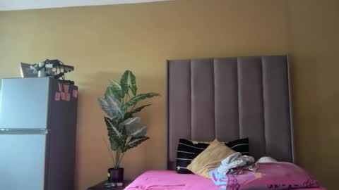 sexyasszeeee online show from January 11, 9:25 am