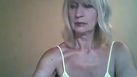 Snapshot of sexybabyforyou chatting on June 22, 7:11 pm sexybabyforyou online show from June 22, 7:11 pm