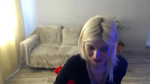 Snapshot of sexybeatriice chatting on May 16, 6:43 am sexybeatriice online show from May 16, 6:43 am