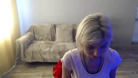 Snapshot of sexybeatriice chatting on June 11, 6:33 am sexybeatriice online show from June 11, 6:33 am