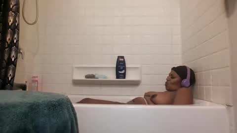 sexybella81 online show from December 4, 6:27 pm