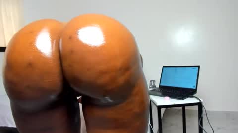 sexybootydoll online show from February 17, 11:18 am