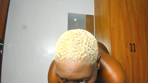 sexybootydoll online show from June 11, 11:47 pm