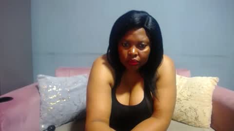 Snapshot of sexybustyebony19 chatting on March 26, 7:36 am sexybustyebony19 online show from March 26, 7:36 am