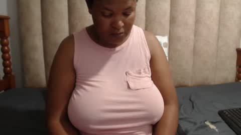 sexybustyxx online show from December 16, 6:29 am