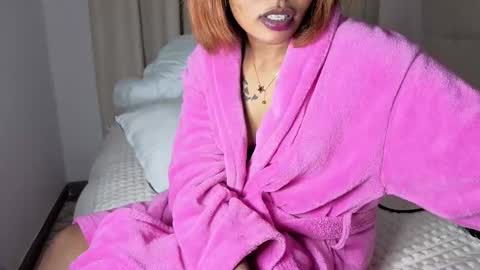 Snapshot of sexycabdy chatting on September 21, 11:50 pm sexycabdy online show from September 21, 11:50 pm