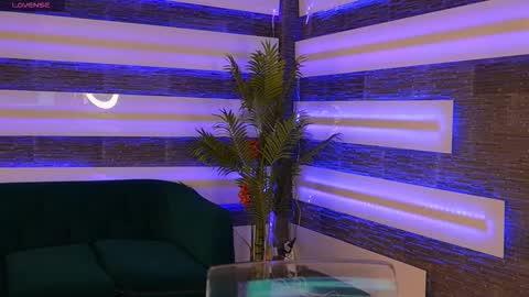 Snapshot of sexycelline chatting on December 5, 6:00 am Celline online show from December 5, 6:00 am